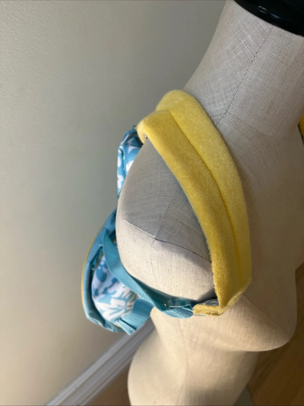 2003 Y2K Vintage GAP Blue Floral Drawstring Backpack with Yellow Accents